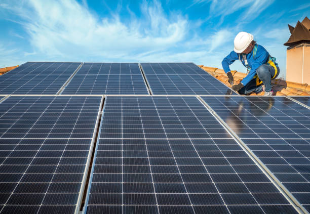 Best Solar Panel Roofing Installation  in Waukomis, OK